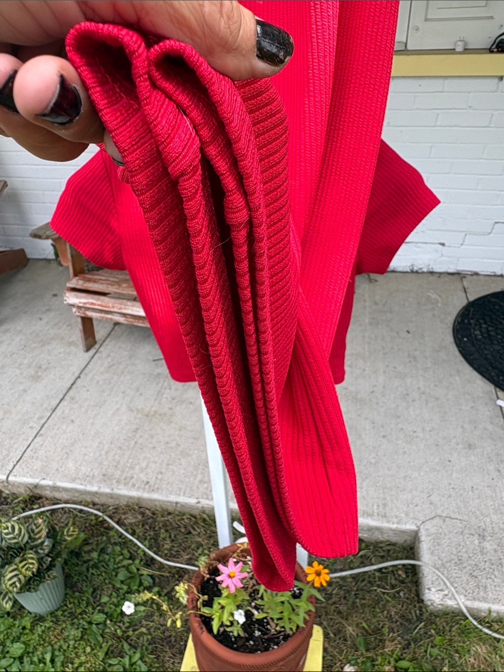 Cider Red Ribbed V-Neck Crop Top & Drawstring Joggers Set - Picture 6 of 6